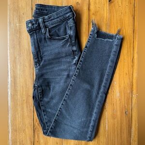 American Eagle Outfitters Black Frayed Hem Ankle Super Hi-Rise Jeggings Size 4